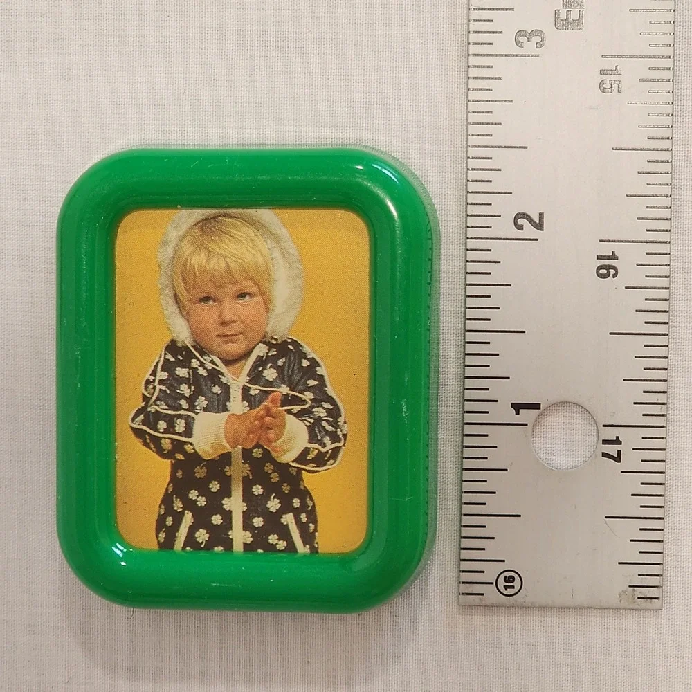 Vintage Miniature Plastic Picture Frames Lot 17 Red Green Cream Hong Kong Retro